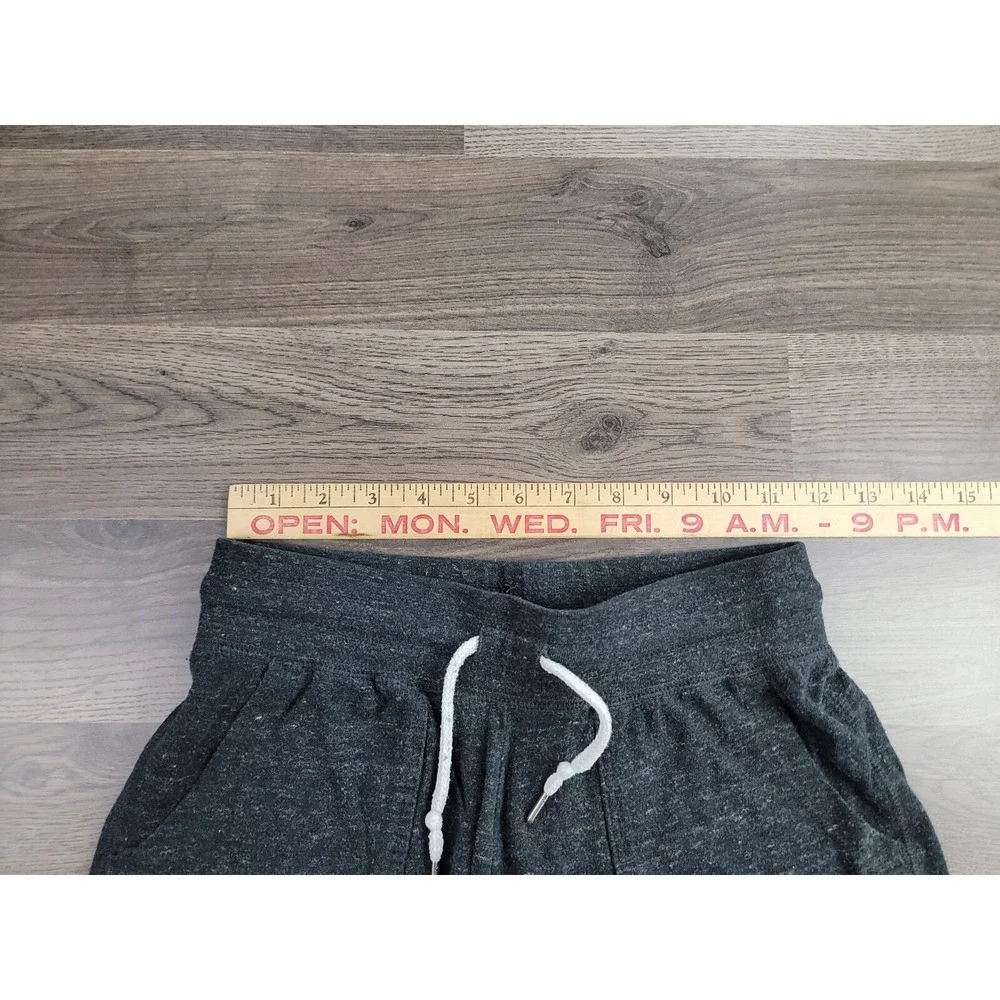 Nike Sportswear Shorts Gym Vintage Girls Large Gray Drawstring Pockets Stretch